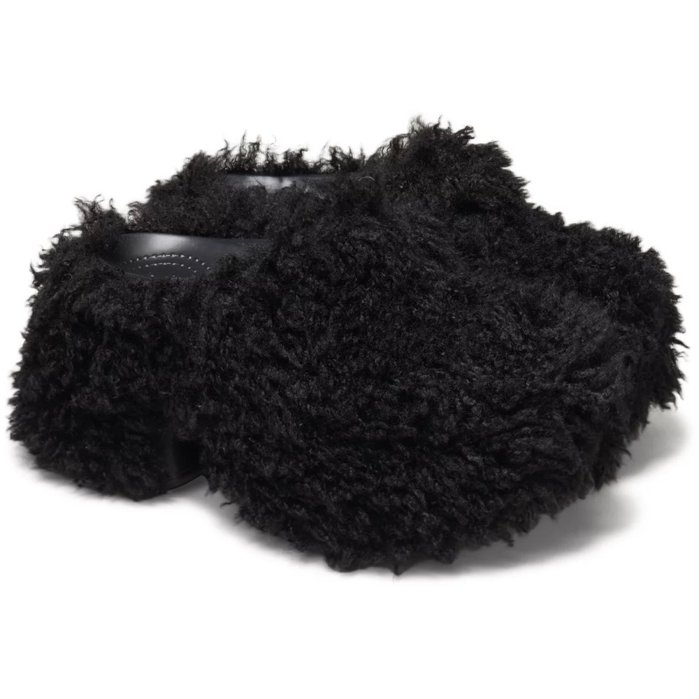 CROCS Plush Black Clogs